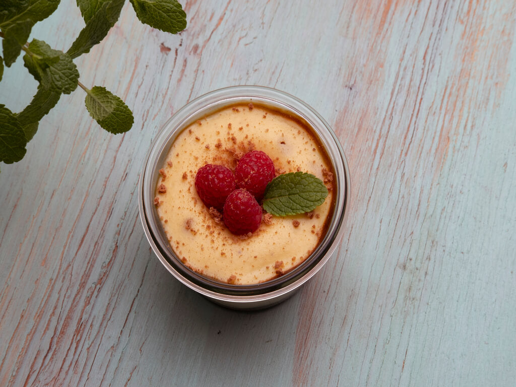 Lauwarme Limoncello-Ricottacreme mit Amarettini