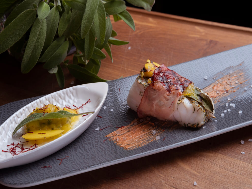 Kabeljau Saltimbocca mit Mango Chutney