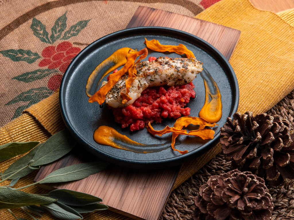 Theresa’s Kabeljaufilet auf Rote Beete Risotto mit Kürbisschaum
