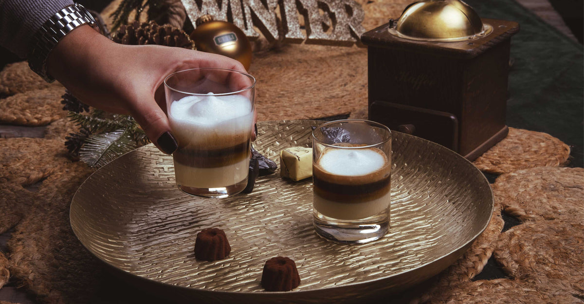 Headerbild ETTLI Hand mit Kaffee